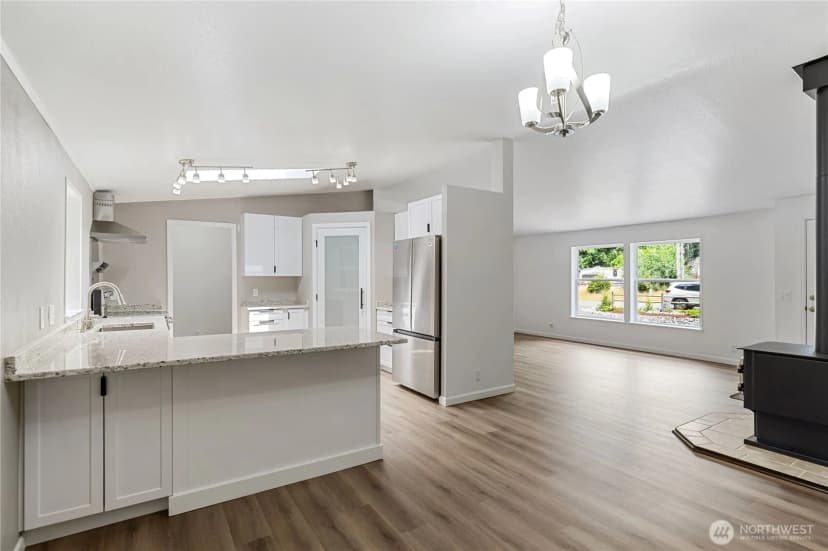 Property photo for 21 E Willopa Road, Shelton photo 17