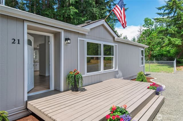 Property photo for 21 E Willopa Road, Shelton