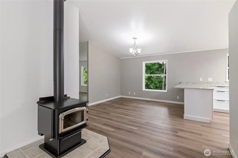 Property photo for 21 E Willopa Road, Shelton photo 15