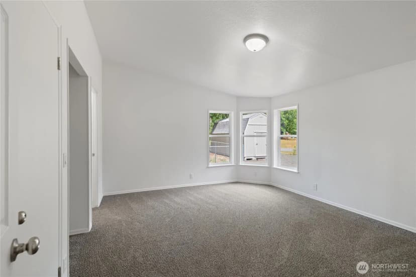 Property photo for 21 E Willopa Road, Shelton photo 27
