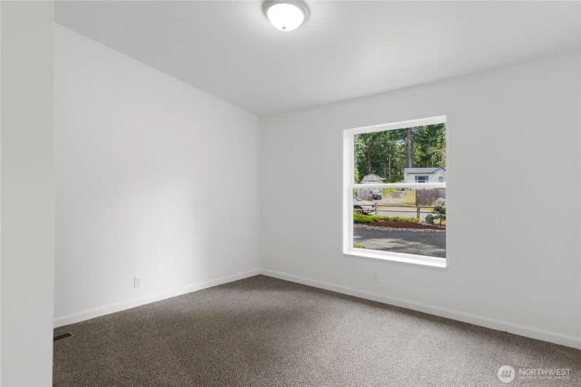Property photo for 21 E Willopa Road, Shelton photo 36