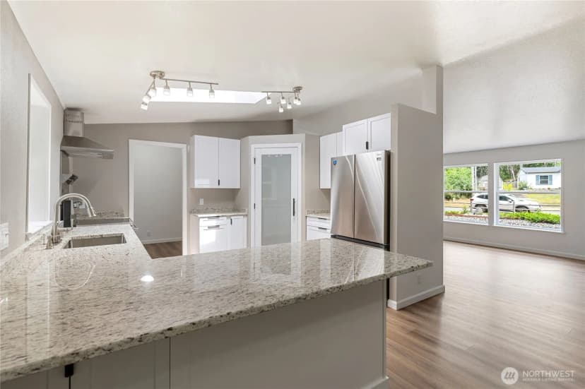 Property photo for 21 E Willopa Road, Shelton photo 16