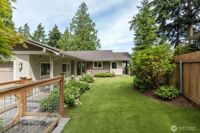 Property photo for 4053 Edith Point Road, Anacortes photo 4