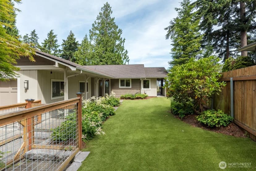 Property photo for 4053 Edith Point Road, Anacortes photo 4