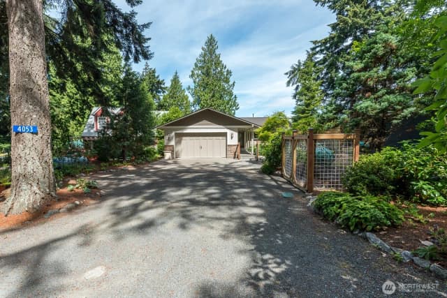 Property photo for 4053 Edith Point Road, Anacortes photo 2