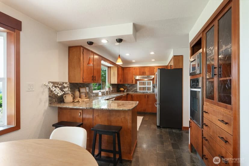 Property photo for 4053 Edith Point Road, Anacortes photo 16