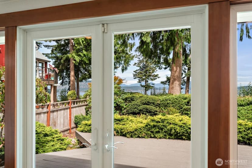 Property photo for 4053 Edith Point Road, Anacortes photo 12