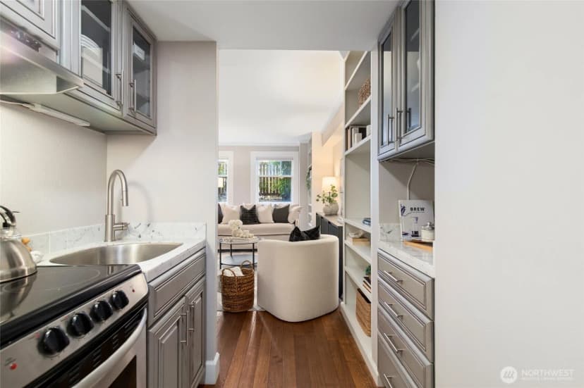 Property photo for 1017 Minor Avenue #205, Seattle photo 16