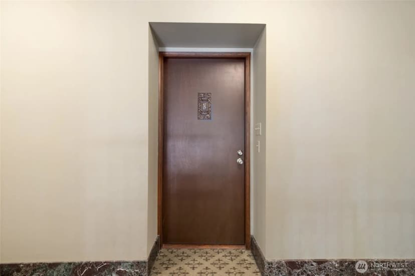 Property photo for 1017 Minor Avenue #205, Seattle photo 4