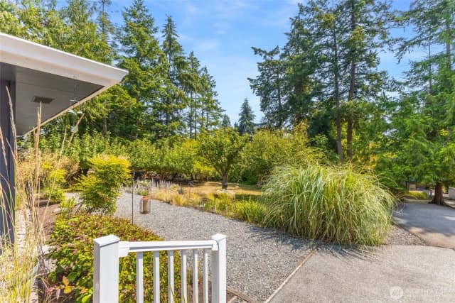 Property photo for 404 Nooksack Pl, La Conner photo 5