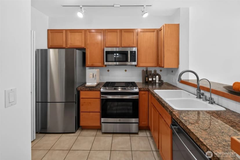 Property photo for 2901 Ne Blakeley #401, Seattle photo 12