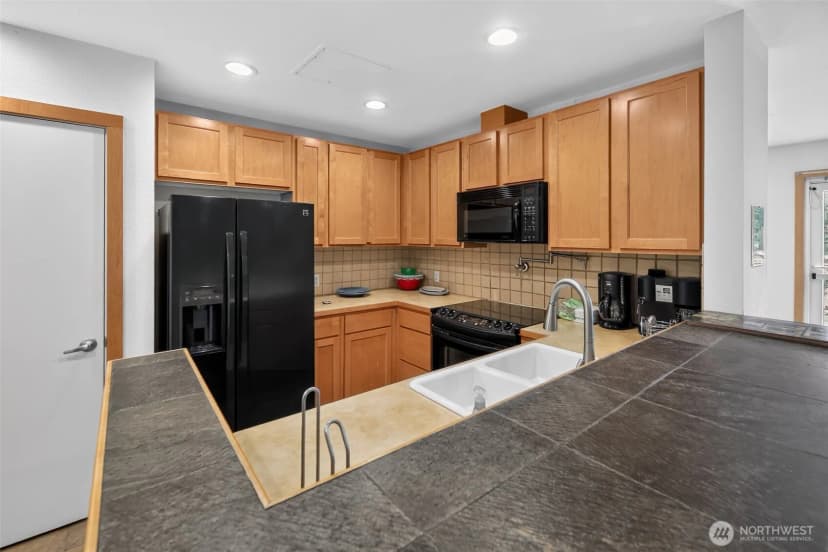 Property photo for 2901 Ne Blakeley #401, Seattle photo 26