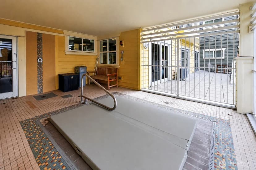 Property photo for 2901 Ne Blakeley #401, Seattle photo 29
