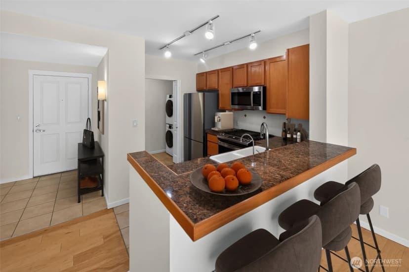Property photo for 2901 Ne Blakeley #401, Seattle photo 14