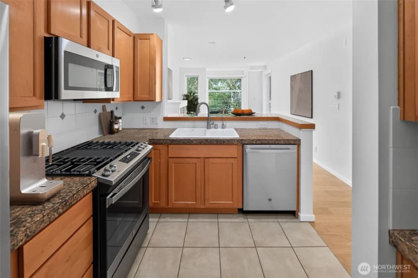 Property photo for 2901 Ne Blakeley #401, Seattle photo 13