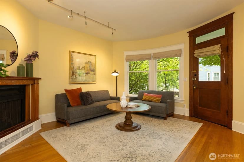 Property photo for 1709 E Republican Street #6, Seattle photo 6
