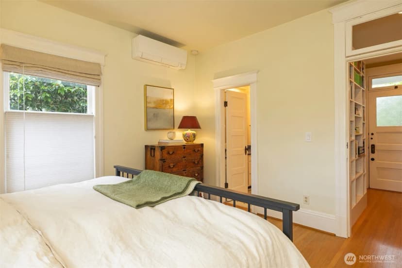 Property photo for 1709 E Republican Street #6, Seattle photo 15