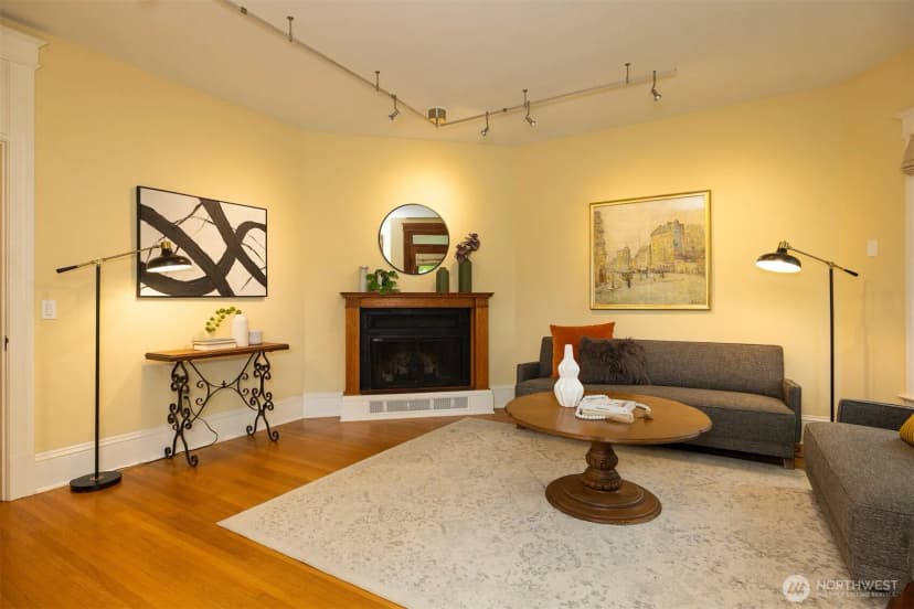 Property photo for 1709 E Republican Street #6, Seattle photo 7