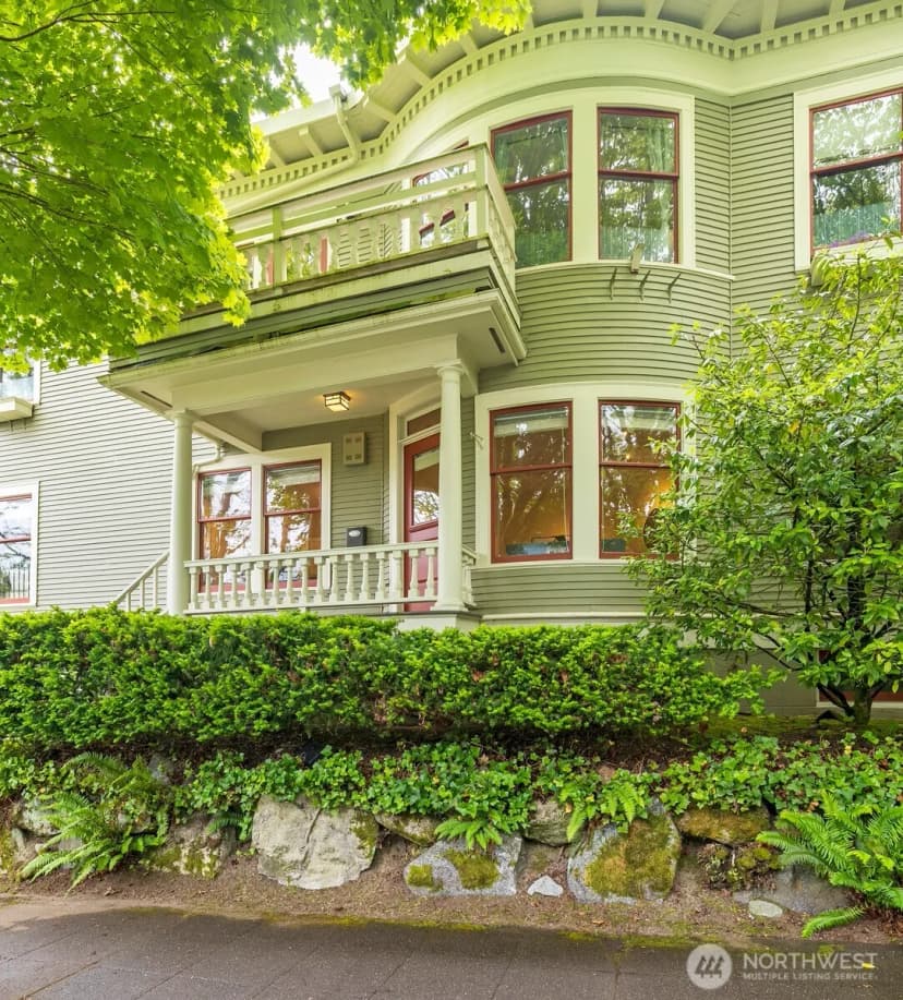 Property photo for 1709 E Republican Street #6, Seattle