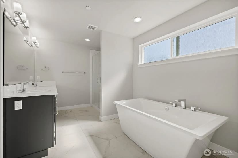 Property photo for 17115 11th Place W #b, Lynnwood photo 13