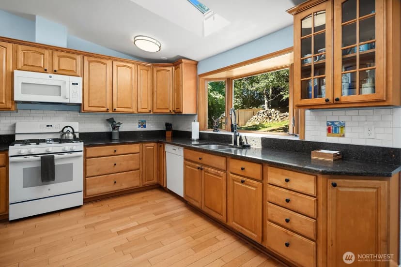 Property photo for 1133 235th Place Sw, Bothell photo 6