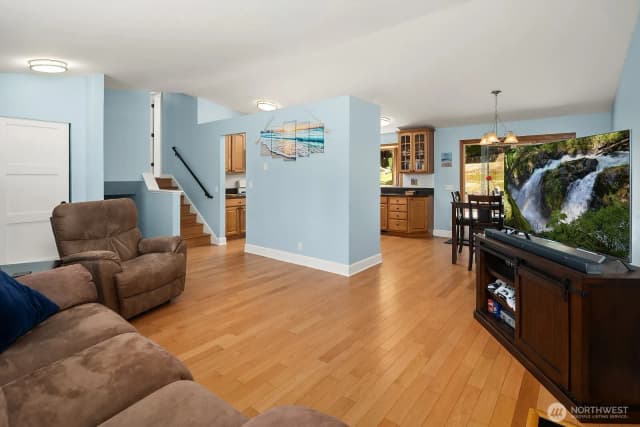 Property photo for 1133 235th Place Sw, Bothell photo 4
