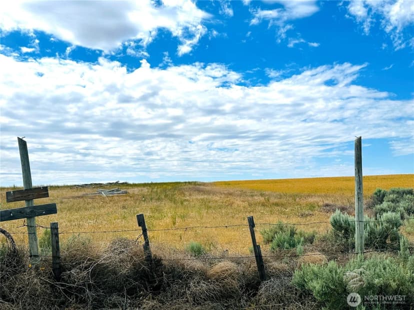 Property photo for 98860 Ne Road 21.2, Wilson Creek photo 7