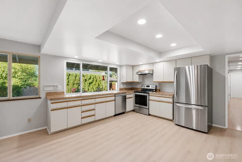 Property photo for 14520 Se Fairwood Boulevard, Renton photo 9