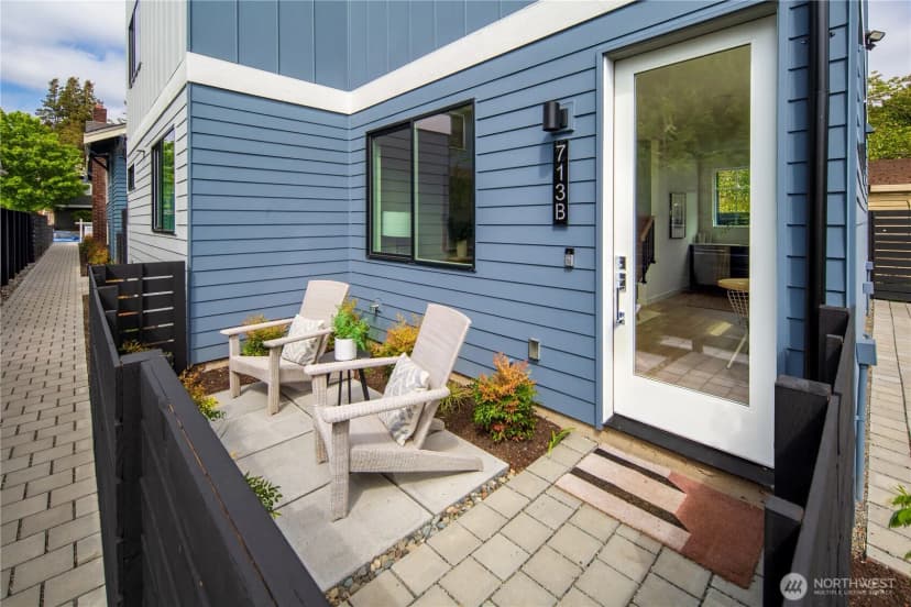 Property photo for 713 B N 70th Street, Seattle photo 2