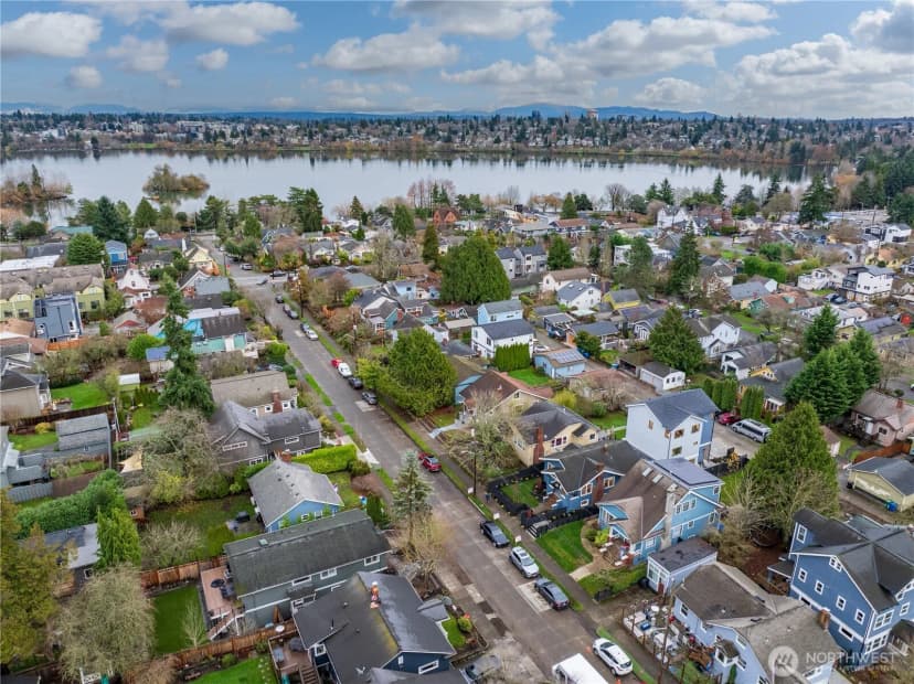 Property photo for 713 B N 70th Street, Seattle photo 25
