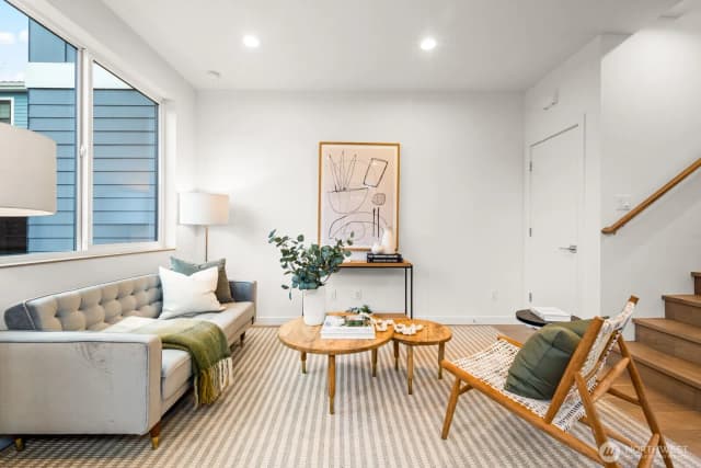 Property photo for 713 B N 70th Street, Seattle photo 4