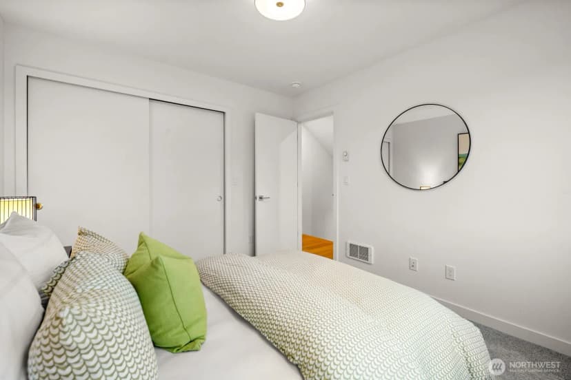 Property photo for 713 B N 70th Street, Seattle photo 17