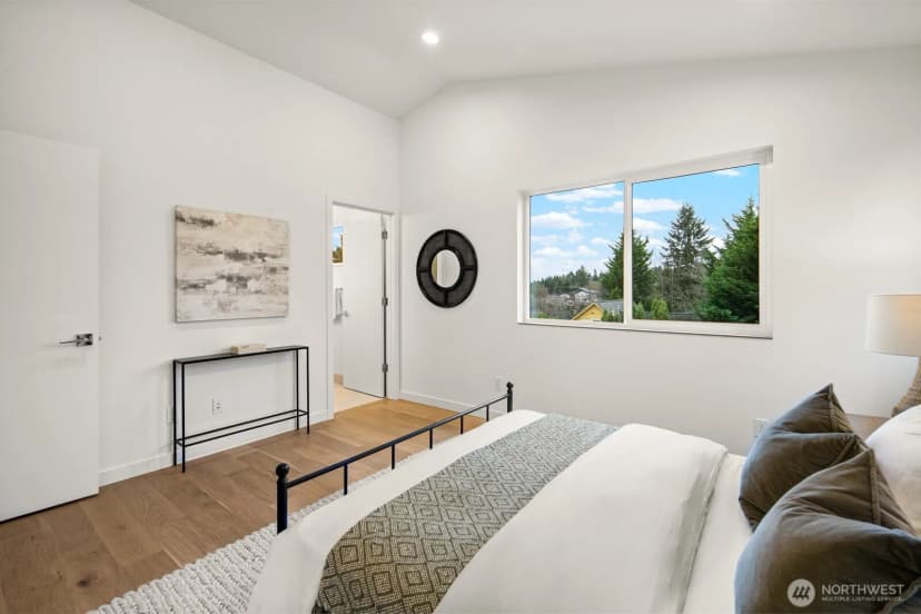 Property photo for 713 B N 70th Street, Seattle photo 13