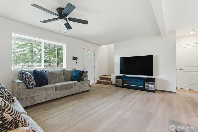 Property photo for 6214 Knoble Road E, Spanaway photo 15