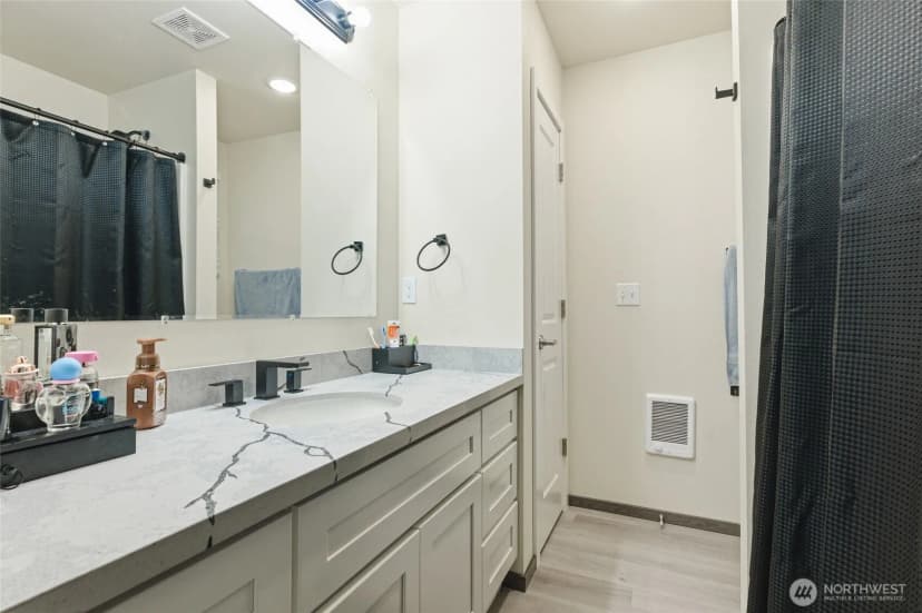 Property photo for 6214 Knoble Road E, Spanaway photo 18