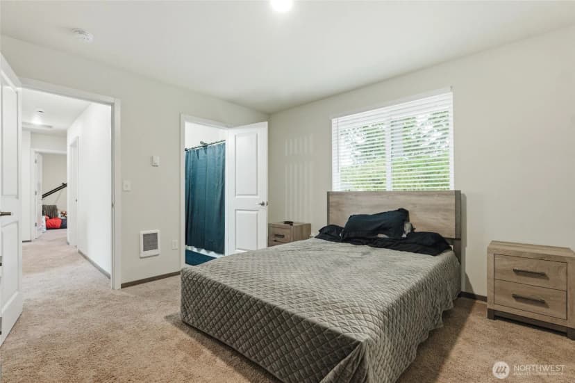 Property photo for 6214 Knoble Road E, Spanaway photo 17