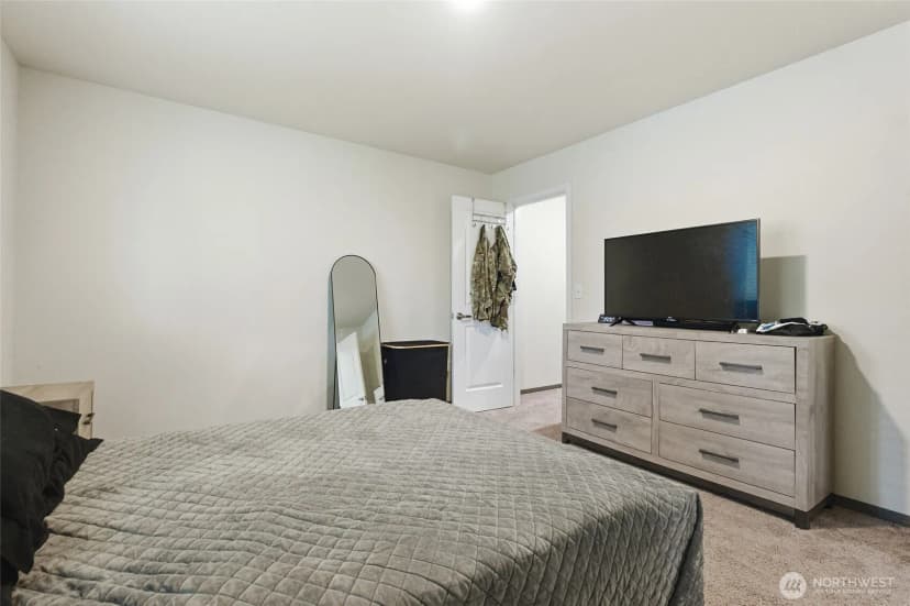 Property photo for 6214 Knoble Road E, Spanaway photo 16