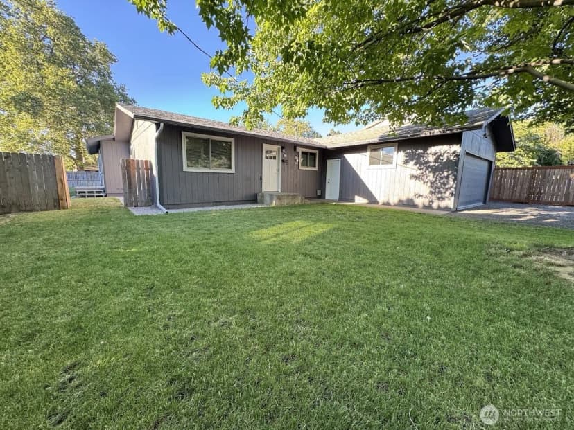 Property photo for 424 Sw 3rd Street, College Place photo 25