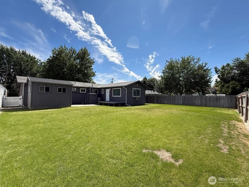 Property photo for 424 Sw 3rd Street, College Place photo 29