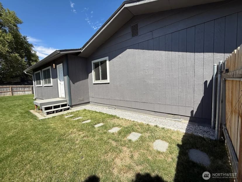 Property photo for 424 Sw 3rd Street, College Place photo 26