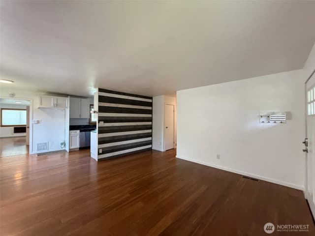 Property photo for 424 Sw 3rd Street, College Place photo 5