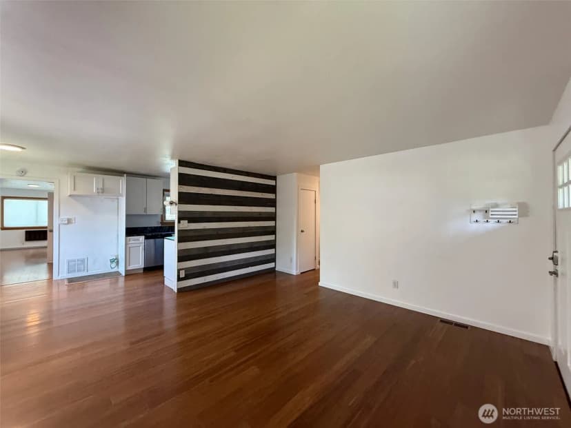 Property photo for 424 Sw 3rd Street, College Place photo 5