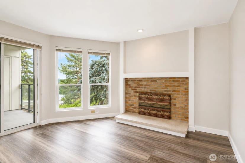 Property photo for 15209 Sunwood Boulevard #b36, Tukwila photo 2