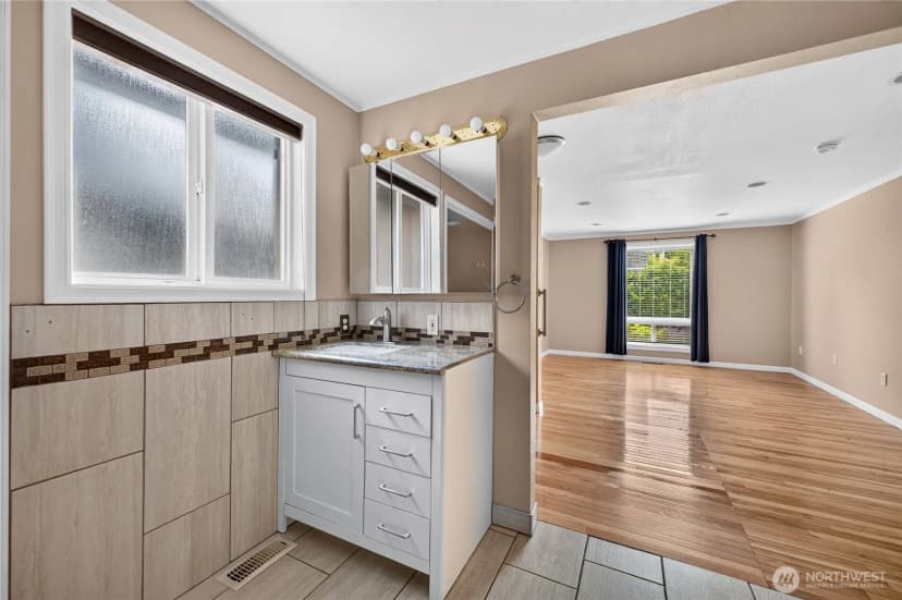 Property photo for 6502 Avondale Road Sw #4, Lakewood photo 22