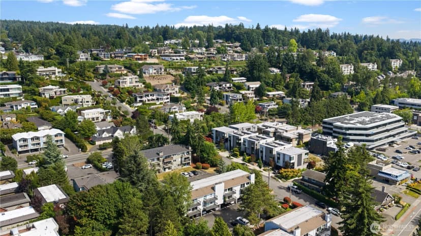 Property photo for 10110 Ne 60th Street #104, Kirkland photo 21