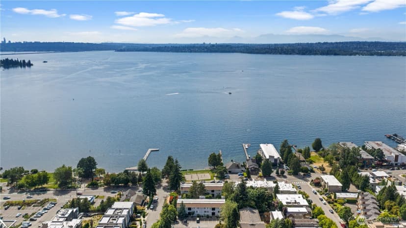 Property photo for 10110 Ne 60th Street #104, Kirkland photo 23