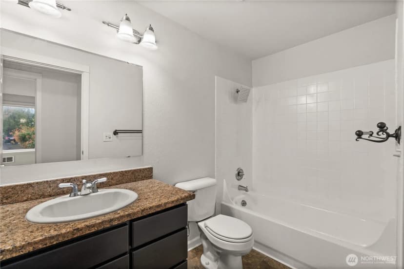 Property photo for 10110 Ne 60th Street #104, Kirkland photo 17