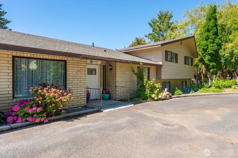 Property photo for 5255 Nw Painted Hills Drive, Ephrata photo 2