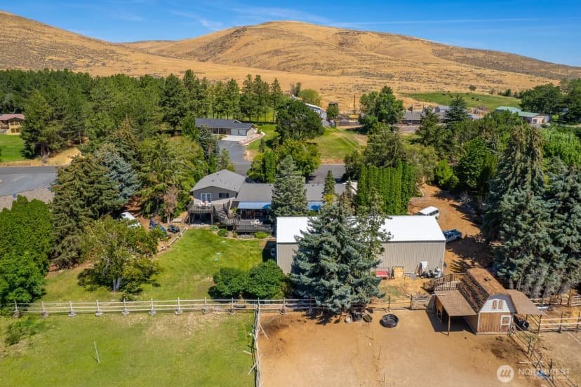 Property photo for 5255 Nw Painted Hills Drive, Ephrata photo 9