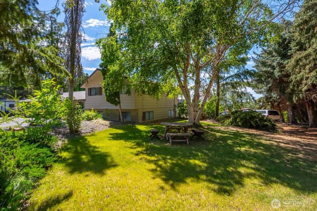 Property photo for 5255 Nw Painted Hills Drive, Ephrata photo 5